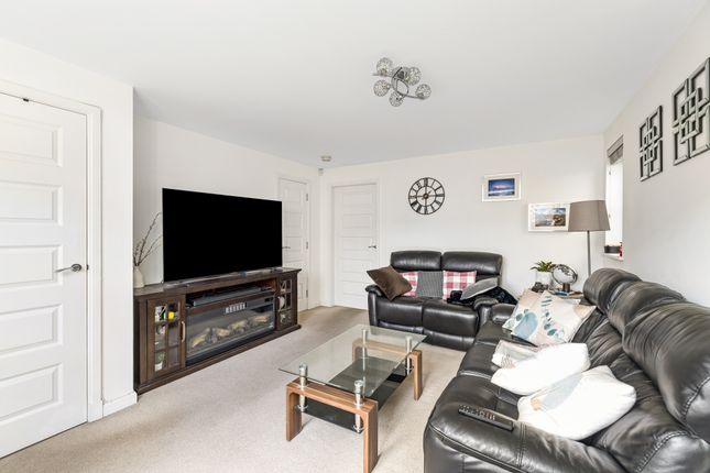 8, Burne Cruick, Edinburgh photo 4