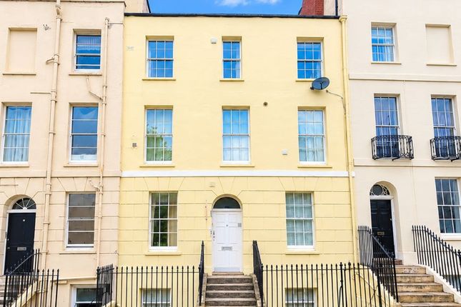 2-bed flat on 16, Grosvenor Street, Cheltenham, £60,000