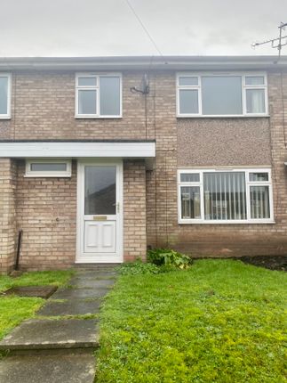 Thumbnail Town house to rent in Clifton Crescent, Frodsham