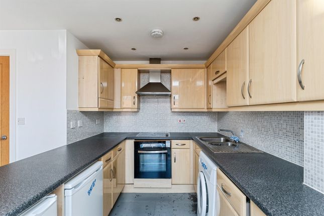 17, Alexander Court, Dee Lane, Chester photo 4