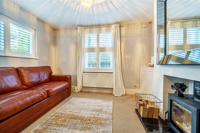 16, Addison Road, Surrey photo 4