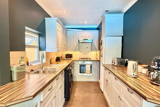 3 Sunningdale, Southampton photo 4