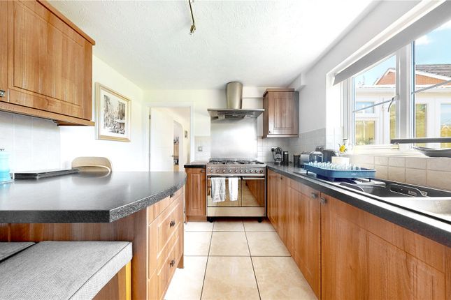 24, Vancouver Close, Orpington photo 3