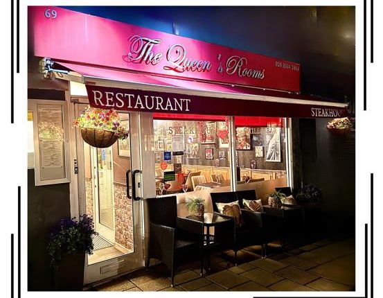 Thumbnail Restaurant/cafe to let in Queens Road, Buckhurst Hill