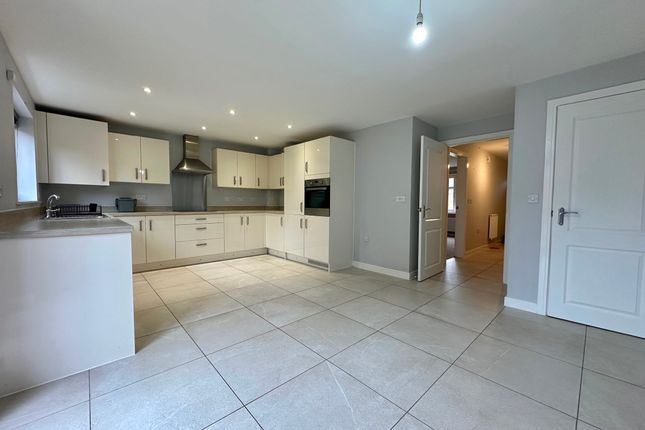 38 Barnett Way, Lydney photo 4