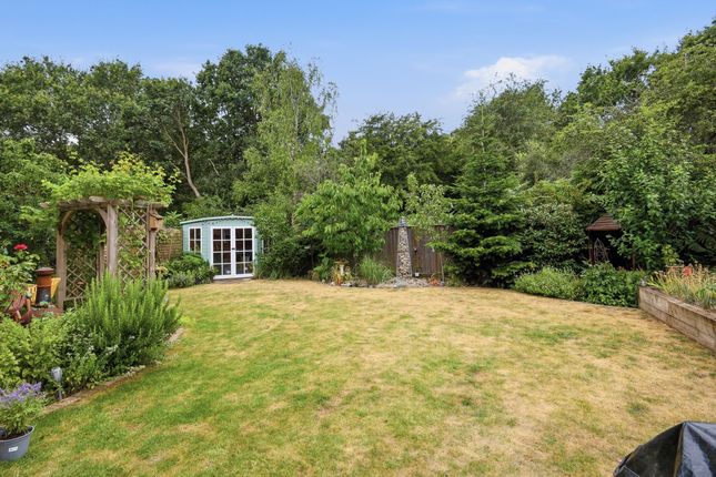 49 Ditchingham Grove, Ipswich photo 4
