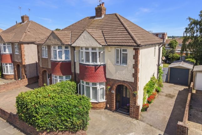 11, WORCESTER CLOSE, ROCHESTER photo 2