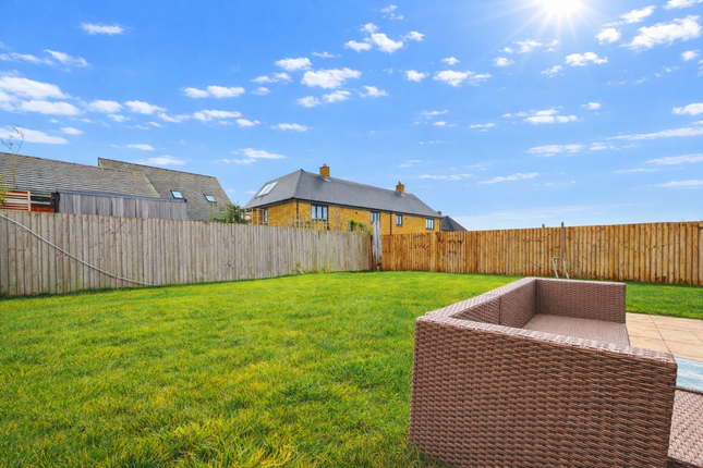 6 Braeburn Court, Bretforton Road, Badsey photo 4