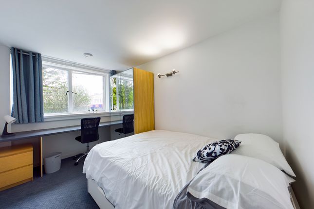 Flat to rent in Armada Way, Plymouth