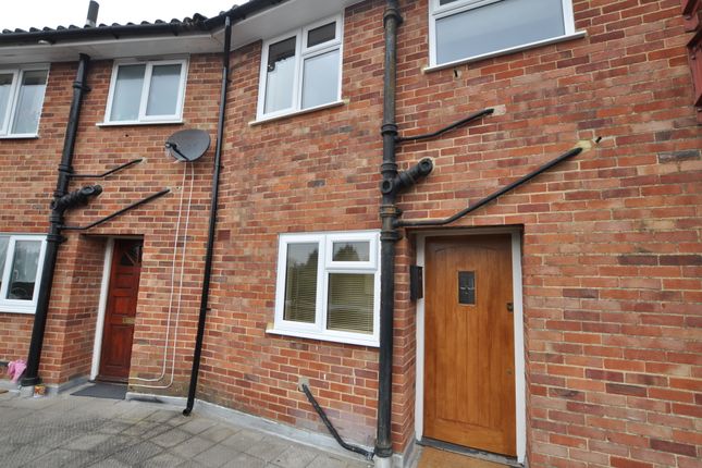 Thumbnail Flat to rent in Kingspost Parade, Guildford, Surrey