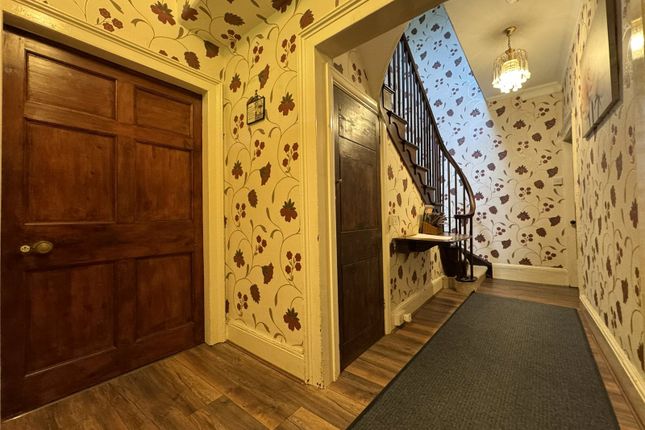 Aberhiriarth Hall,, Cemmaes, Powys photo 4