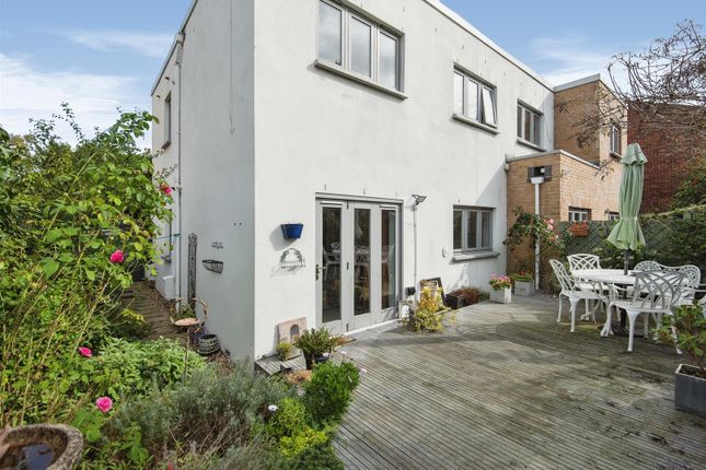 Maisonette for sale in Norwood Close, Twickenham