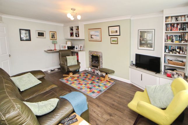 17, Slant Close, Derbyshire photo 3