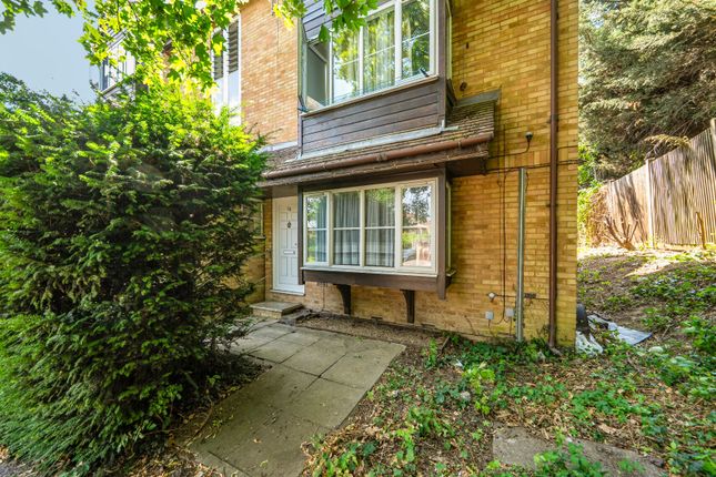 28, Colwyn Green, London photo 2