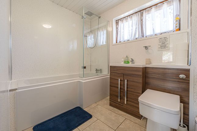 7 Maple Close, Newport photo 3