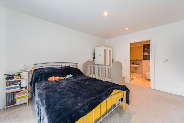 Handley Drive, Kidbrooke photo 4