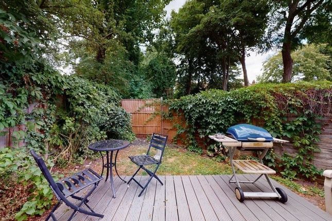 Studio flat on Aberdare Gardens, London, £1,695/mo