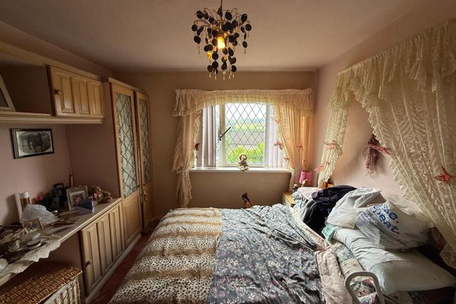 22, Merrivale Road, Bradford photo 4