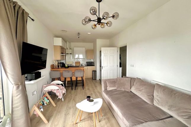 Flat for sale in Daimler Drive, Dunstable