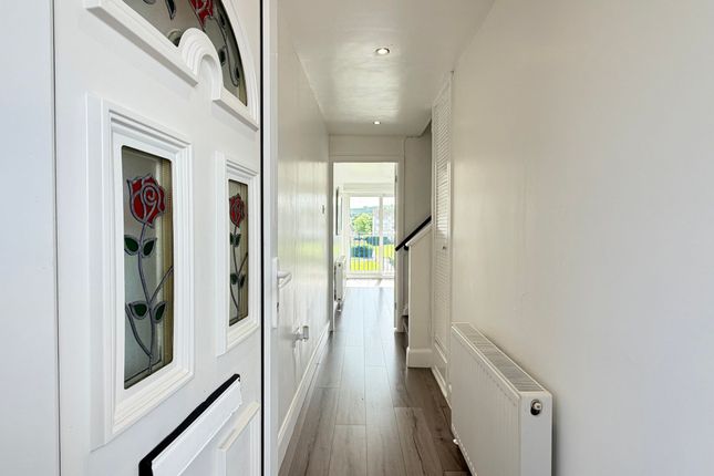 10f Ettrick Terrace, Johnstone photo 3