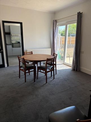 29 Farm Road, Rainham photo 3