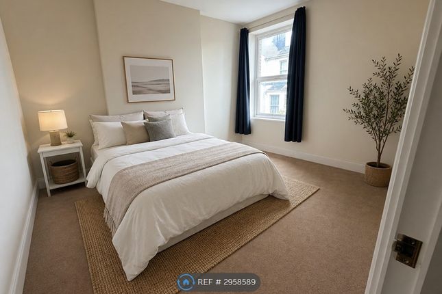 Flat, Honestone St, Bideford photo 3