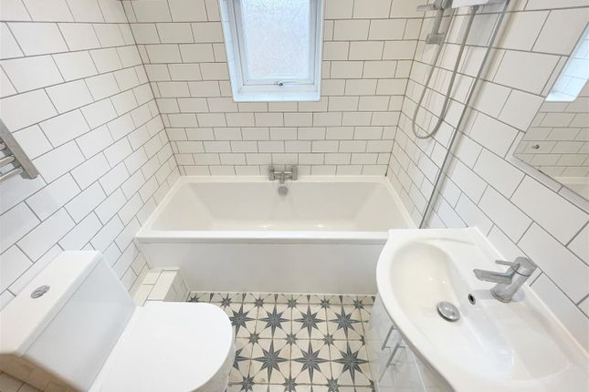 10, Priory Street, Buckinghamshire photo 5