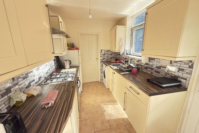 37, Naseby Road, Luton photo 4