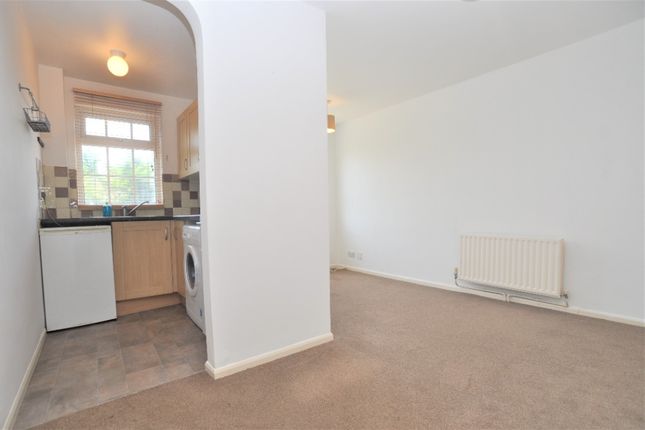 23, St Michaels Mount, Hitchin photo 4