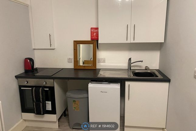 Studio to rent in Guildford, Guildford
