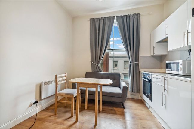 Thumbnail Flat to rent in Earls Court Road, Earls Court, London