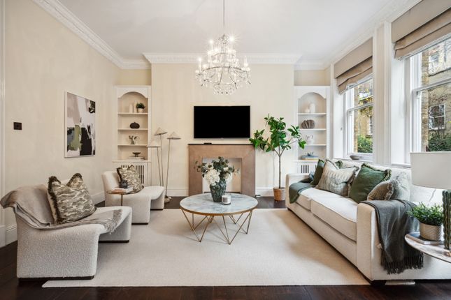 Thumbnail Flat for sale in Campden Hill Court, Campden Hill Road