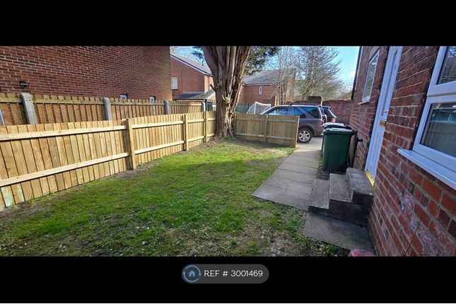 Blackwood Cottages, Shadwell Lane, Leeds photo 4