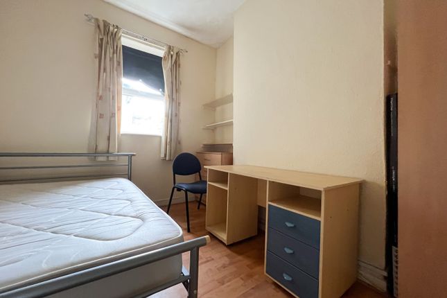 65, Richards Street, Cardiff photo 3