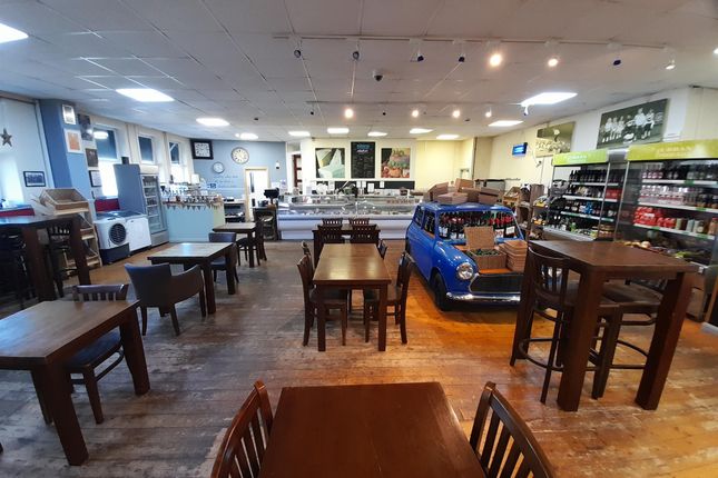 Thumbnail Restaurant/cafe for sale in Cafe &amp; Sandwich Bars WF10, Allerton Bywater, West Yorkshire