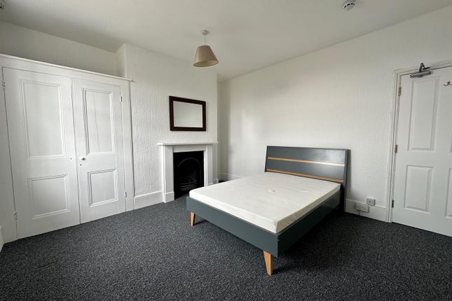 Room 2 - 73B, High Street, Kent photo 2