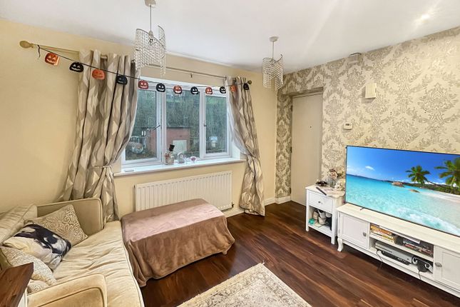 Apartment 2, 12, Brooke Close, Sheffield photo 2