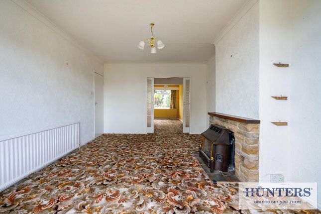 97, Fieldhead Road, Leeds photo 4