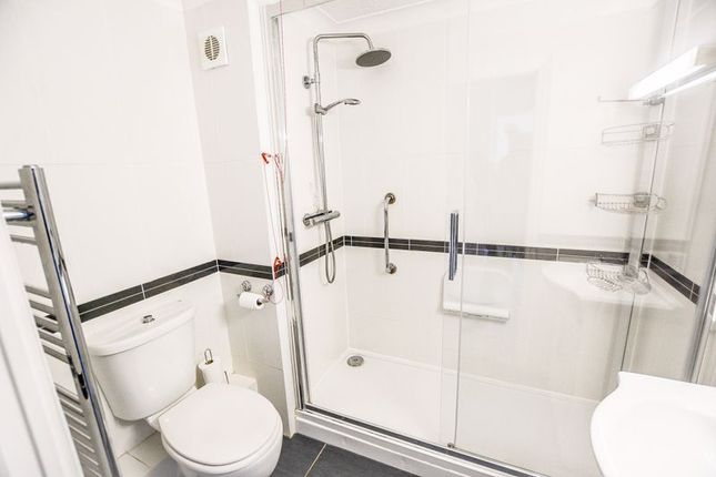 16 Burges Court, Station Road, Southend-On-Sea photo 4