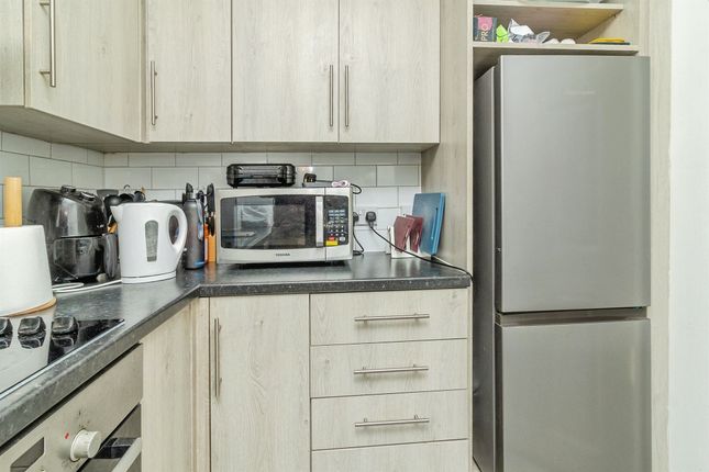 67, Pimpernel Grove, Milton Keynes photo 4