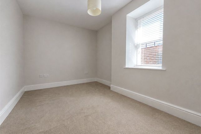Flat 5, Parmenter House,, Tower Street, Hampshire photo 4