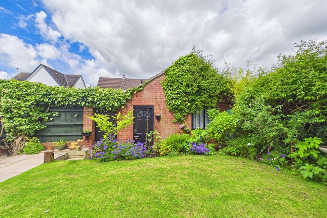 1, Wells Avenue, Billinge photo 2