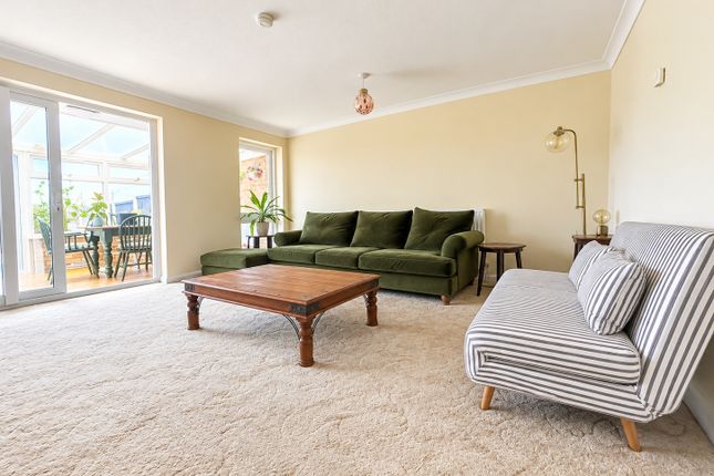 26, Luckhurst Gardens, Margate photo 5