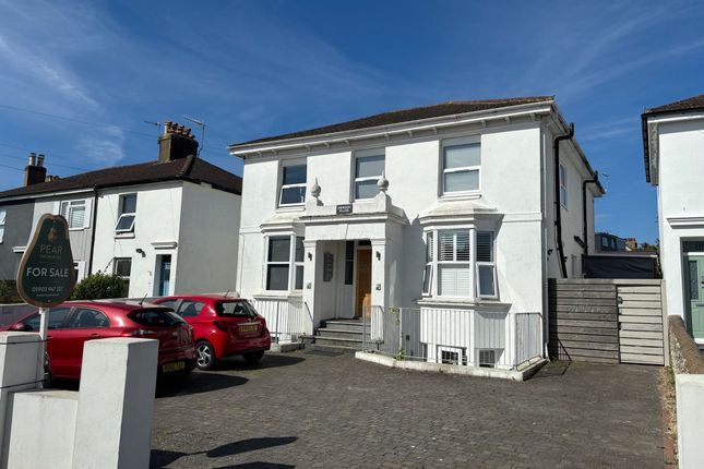 Thumbnail Flat for sale in Abinger Road, Portslade