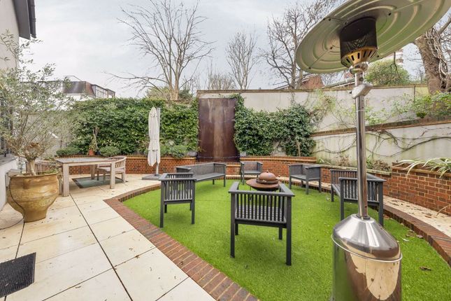 Detached house to rent in Hornsey Lane Gardens, London