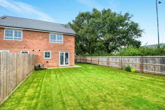 167, Peregrine Way, Warwick photo 2