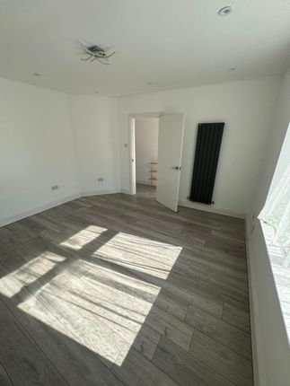 11 Eliot Road, Eliot Road, Dagenham photo 5