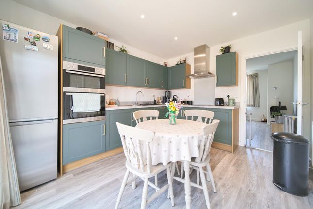 44, Basil Drive, Melksham photo 2