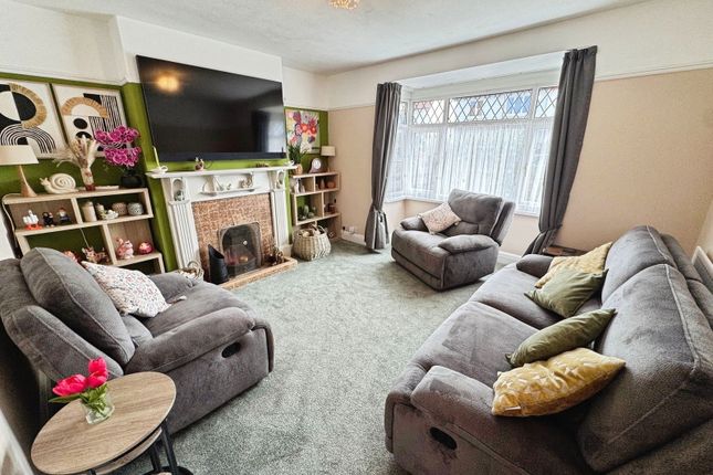1, Fownes Road, Minehead photo 2