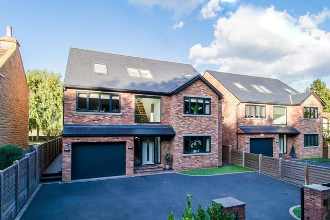 Thumbnail Detached house for sale in Hill Top Road, Newmillerdam, Wakefield